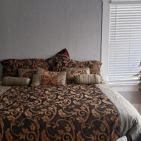 Home Away From Home Сан-Антонио Экстерьер фото